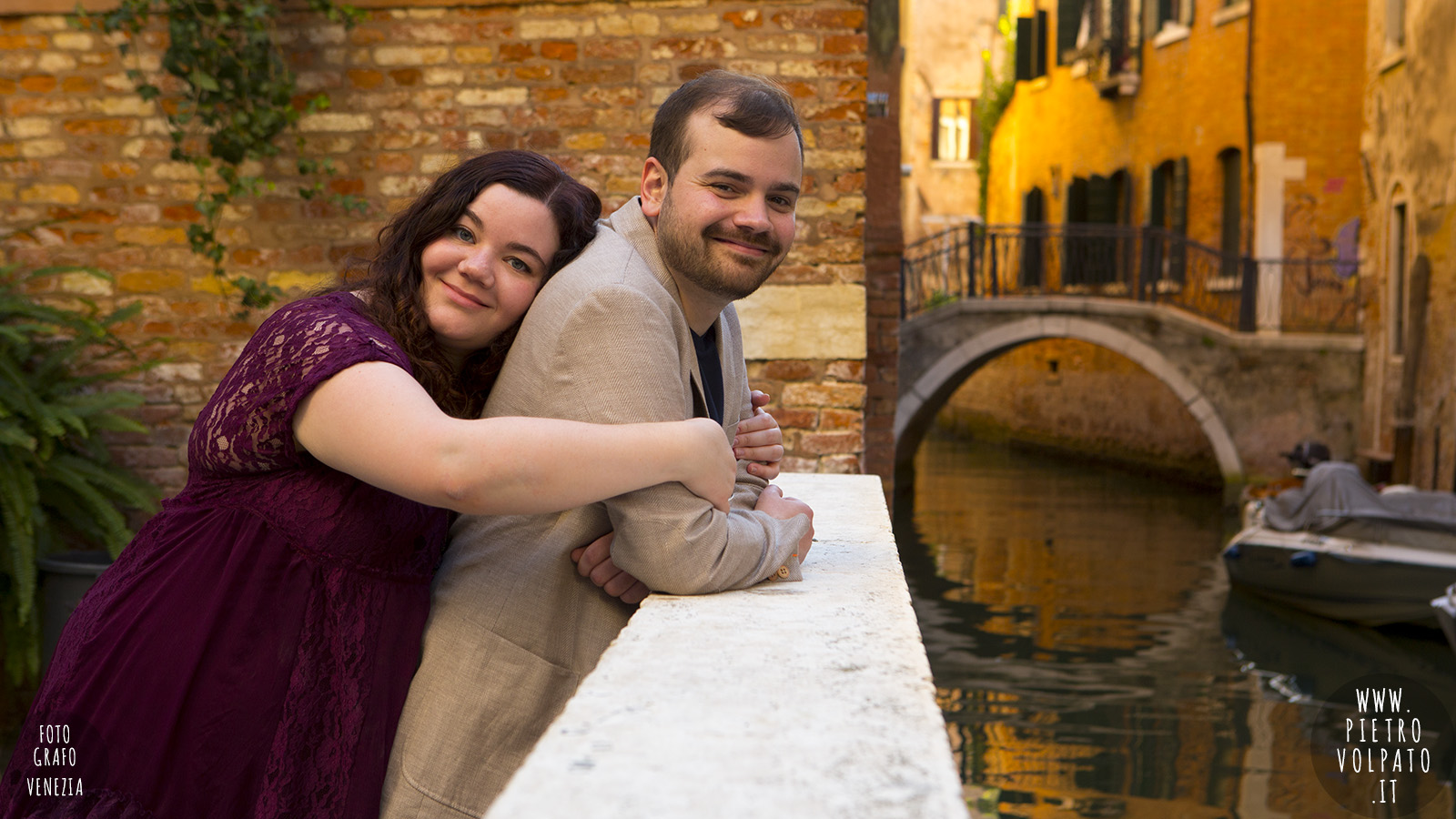 servizio fotografico con fotografo professionista per coppia in vacanza romantica a Venezia