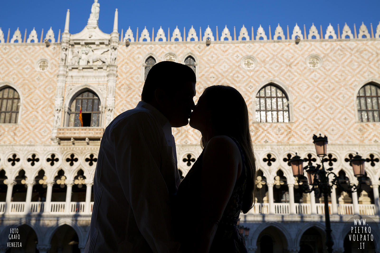 venezia fotografo fotografie fidanzamento innamorati vacanza romantica giro in gondola