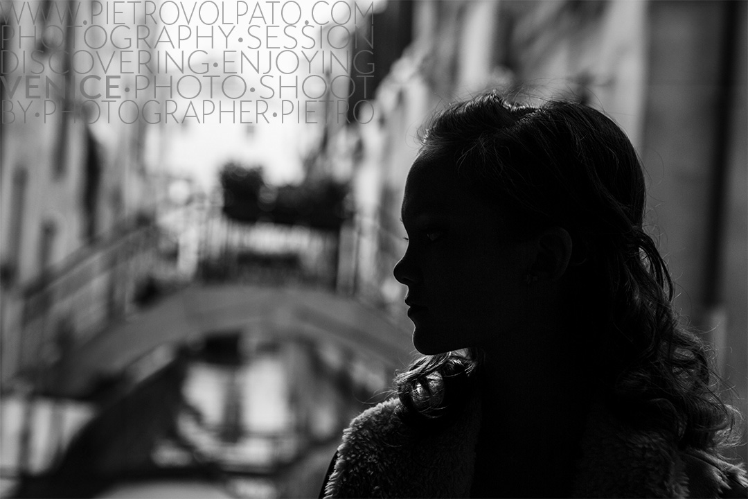 Foto scattata a Venezia dal fotografo Pietro Volpato. Parte di un servizio fotografico ritratti book foto modella, per la maggiore età di questa ragazza.