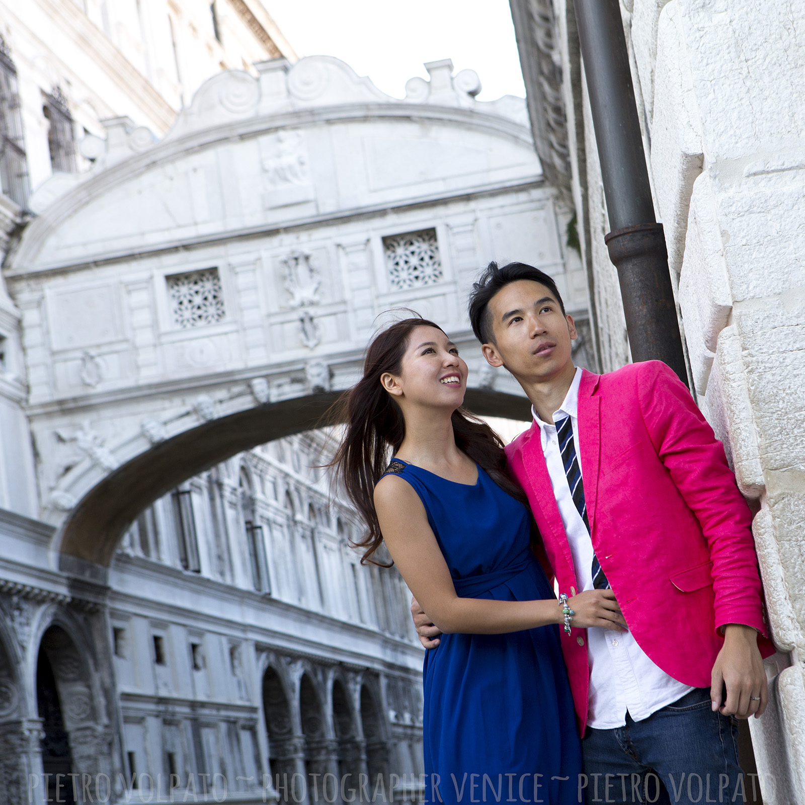 Venezia servizio foto vacanza coppia con fotografo professionista ~ Fotografie romantiche e divertenti durante una passeggiata tour