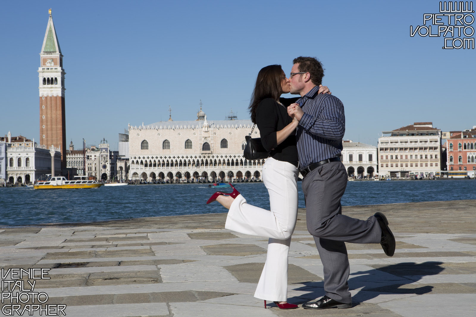 Photographer in Venice Italy for engagement photo shoot and tour for couple on vacation ~ Romantic and fun Venice photo walk