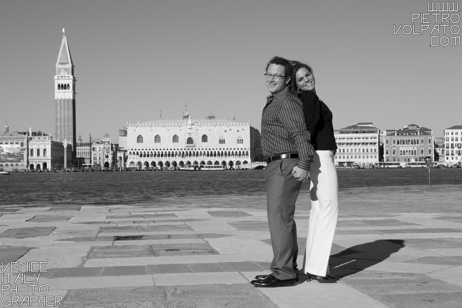 Photographer in Venice Italy for engagement photo shoot and tour for couple on vacation ~ Romantic and fun Venice photo walk