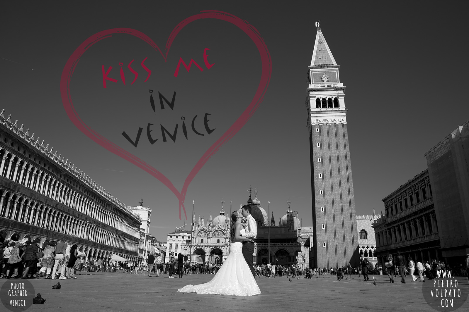 photographer in venice for wedding honeymoon photography session and walking tour for couple