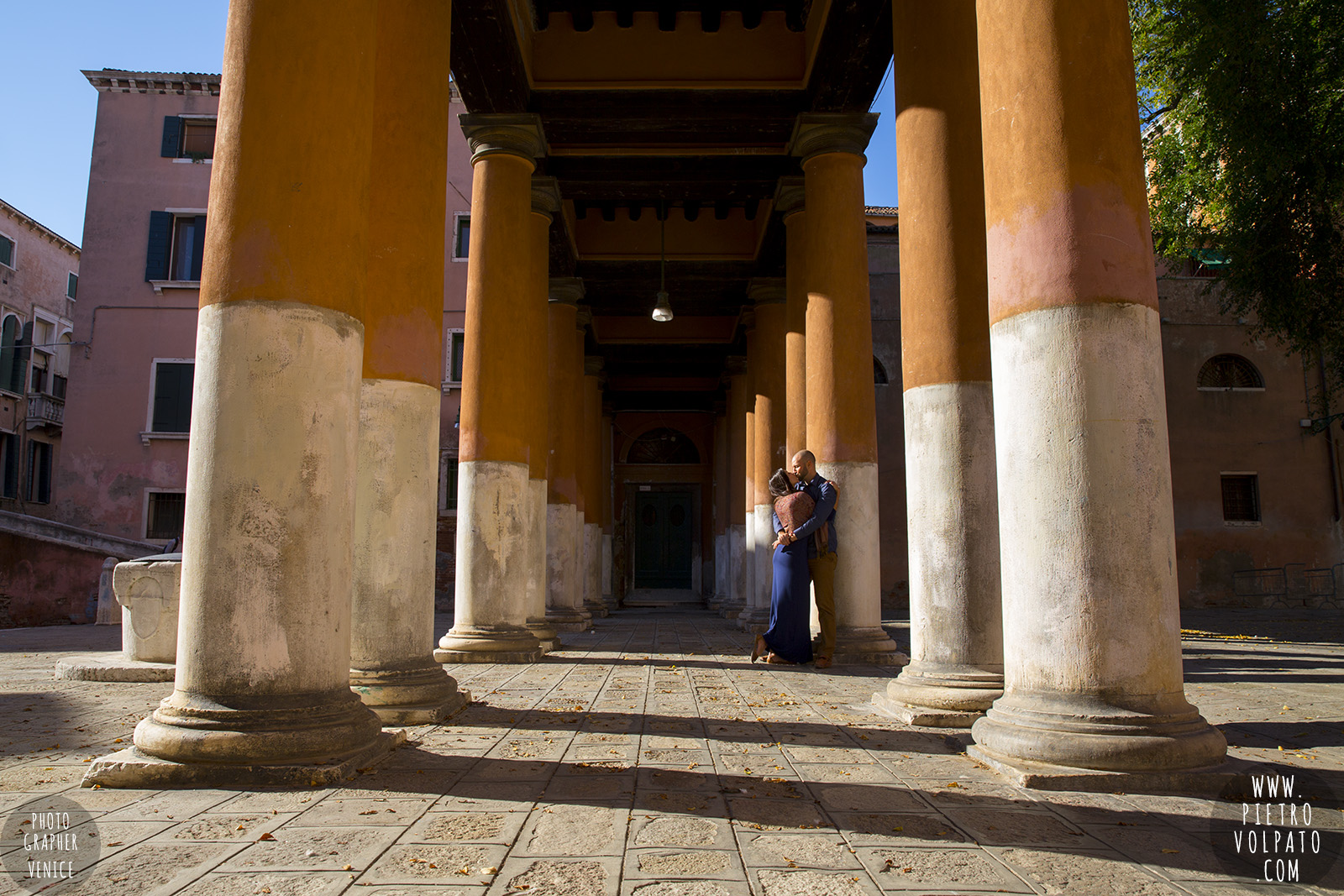 Venice engagement photographer ~ Couple photo shoot in Venice