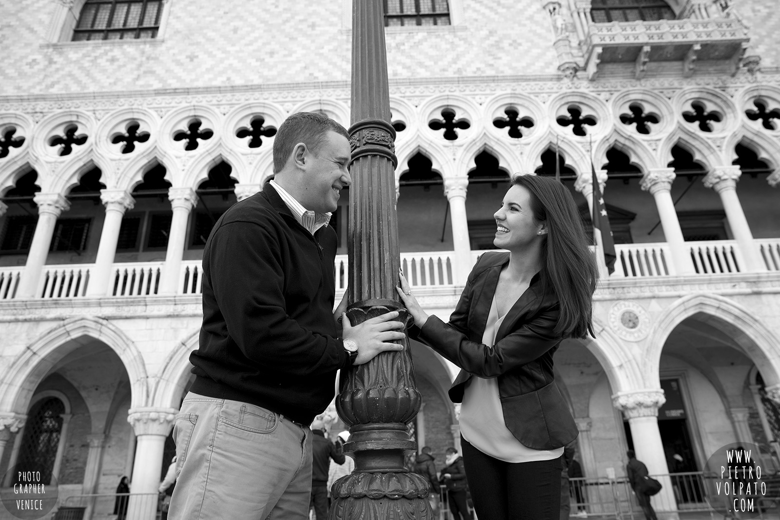 pre wedding love story photoshoot in venice italy photographer pietro volpato