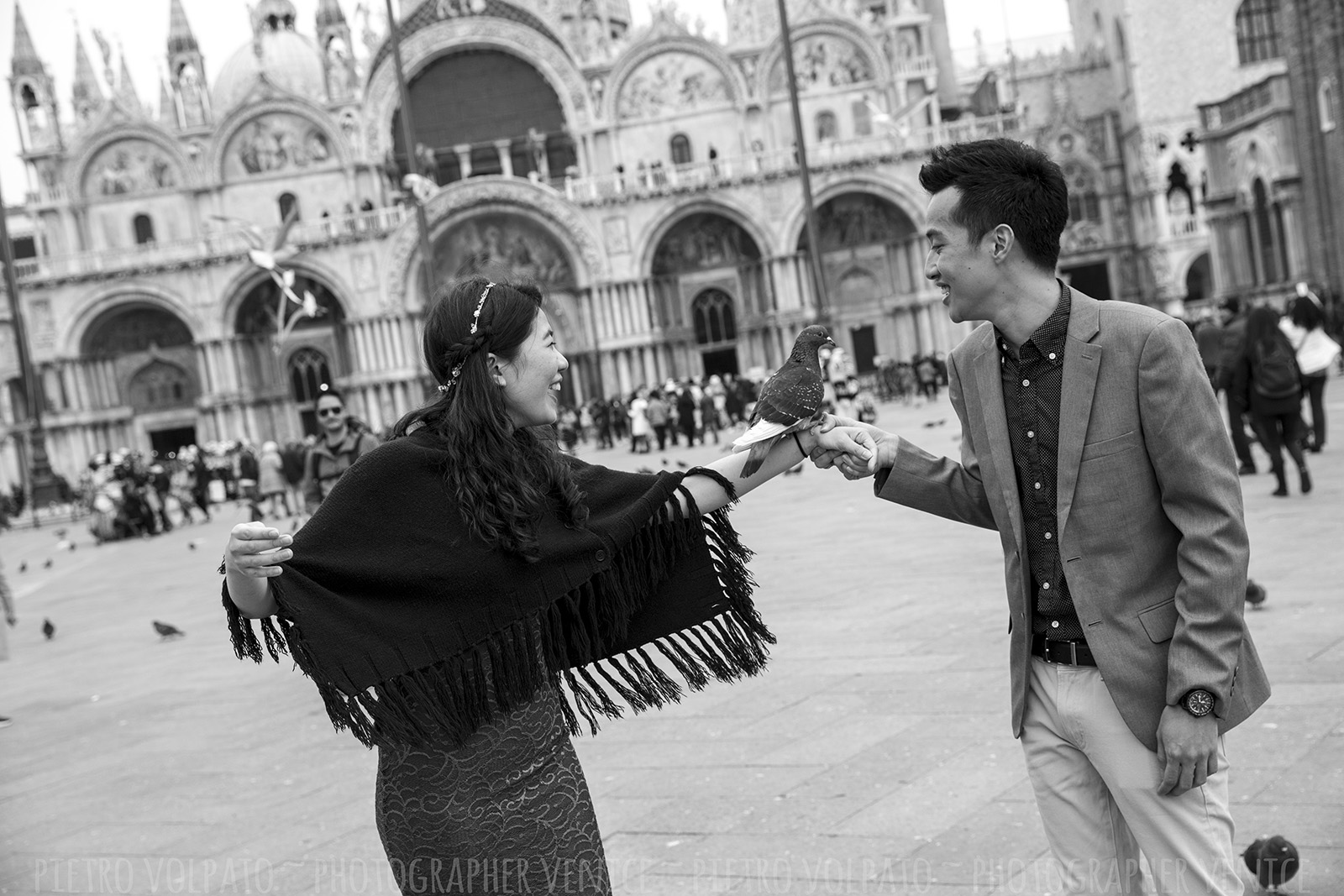 photographer venice romantic couple photo session tour