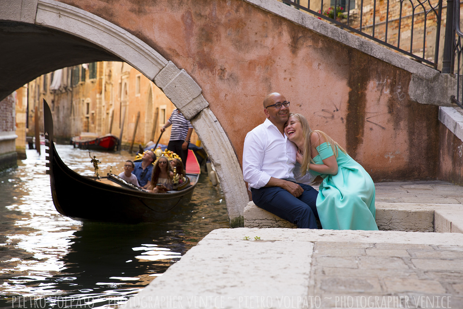 Photographer in Venice for vacation photo shoot