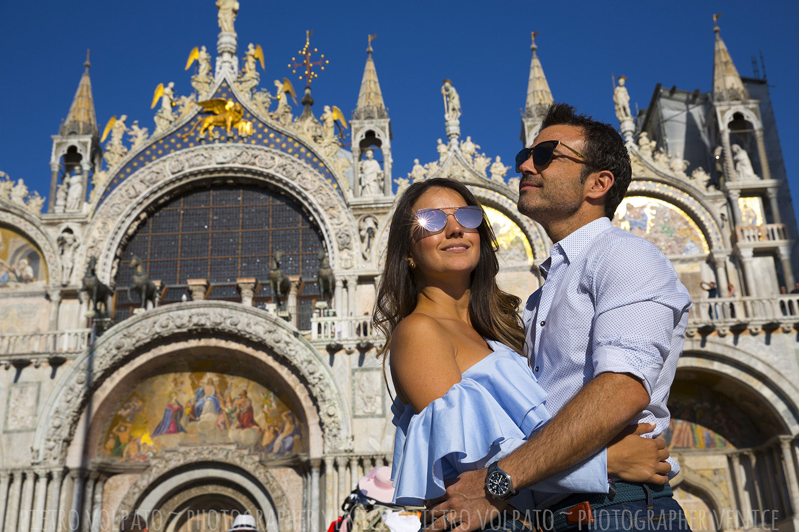Photographer in Venice Italy for honeymoon photography session ~ Couple vacation photo walk in Venice ~ Romantic and fun pictures