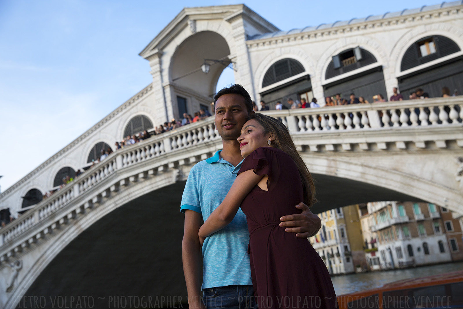 Venice photographer for vacation photo shoot and tour ~ Couple romantic and fun photos ~ Venice photo walk and gondola ride