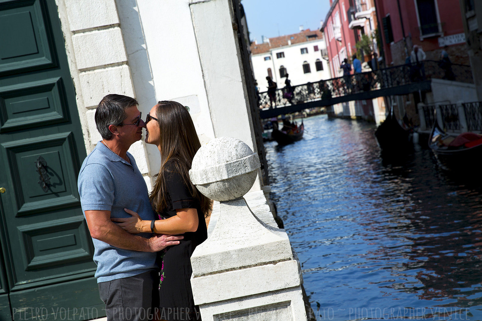 Photographer in Venice italy for couple vacation photography session ~ romantic and fun Venice photo walk and gondola