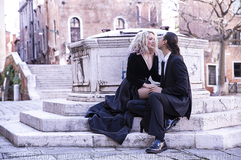 venice photographer for couple photo shoot