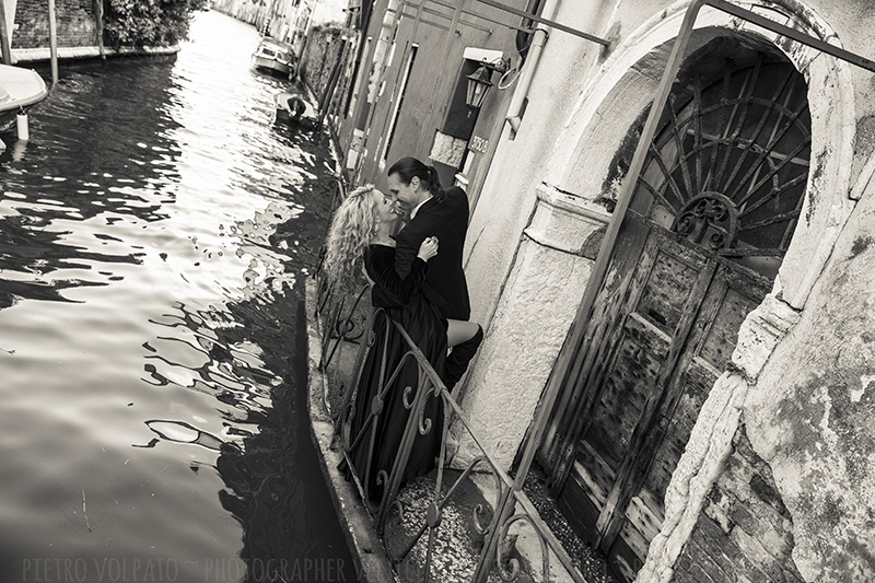 photographer venice couple photo shoot