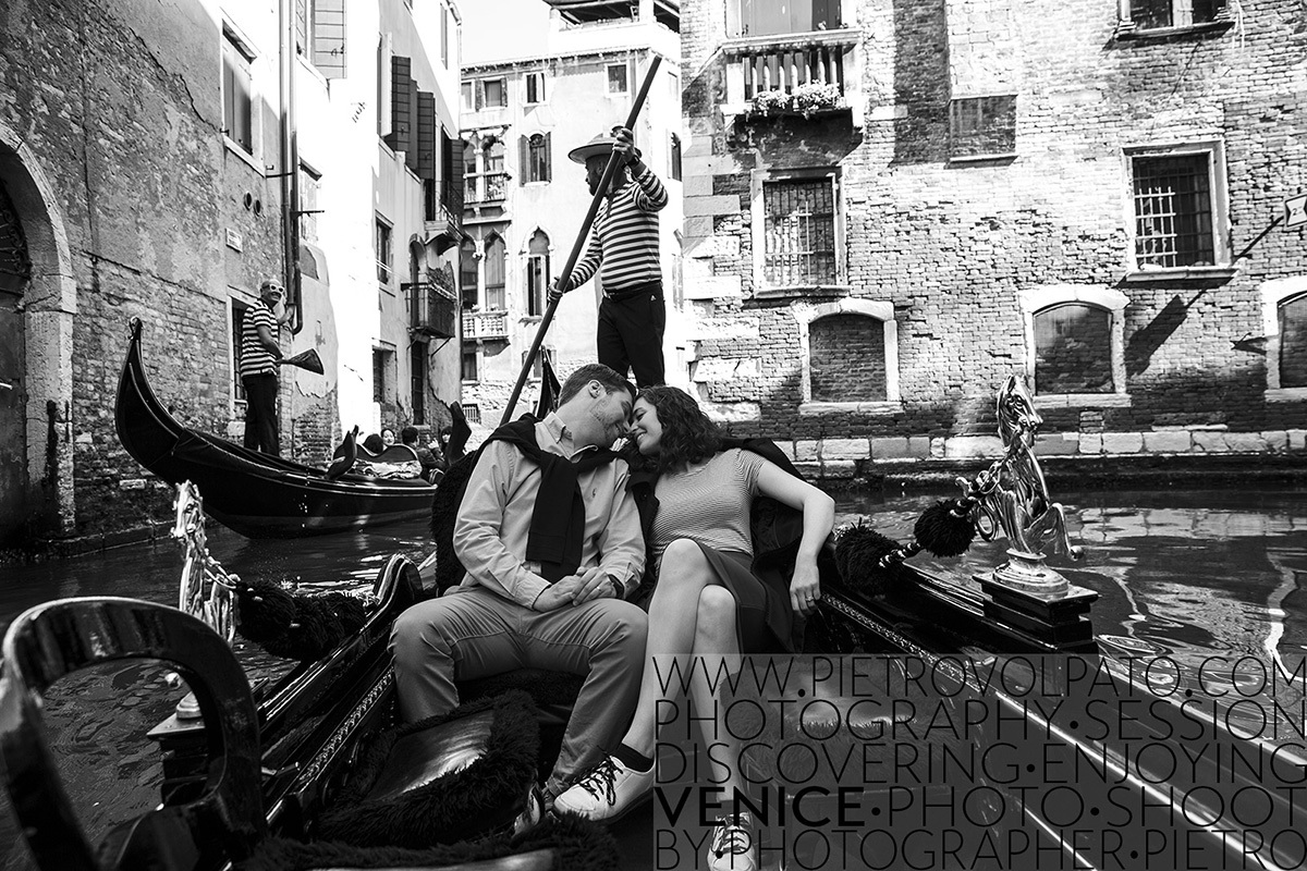 venice photographer gondola photo tour