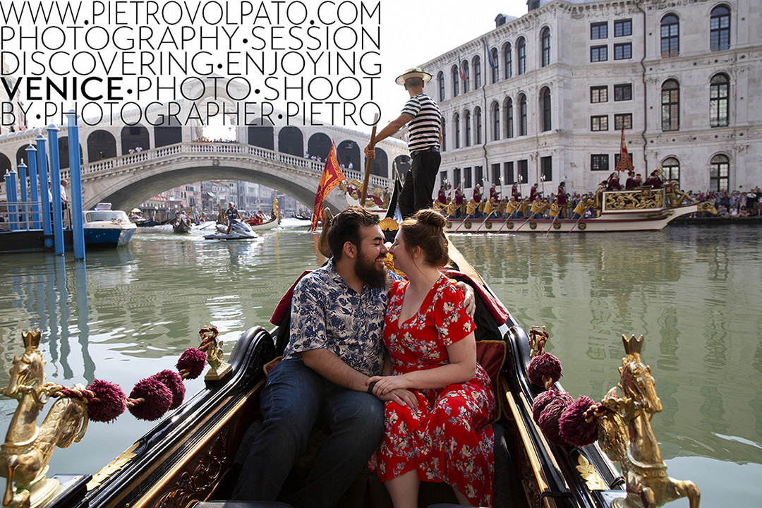 Photographer in Venice providing couple vacation photography sessions. Romantic and fun photo shoot.