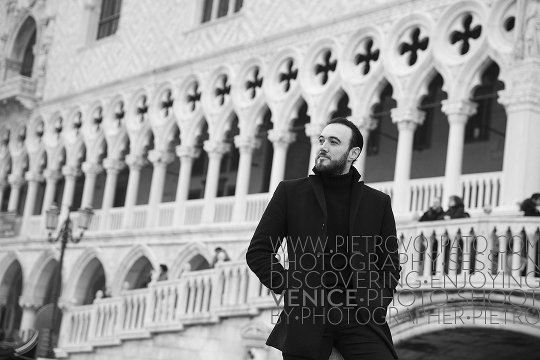 Photographer In Venice for Photo Shoot