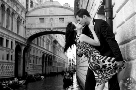 Venice Honeymoon Photo Shoot and Tour